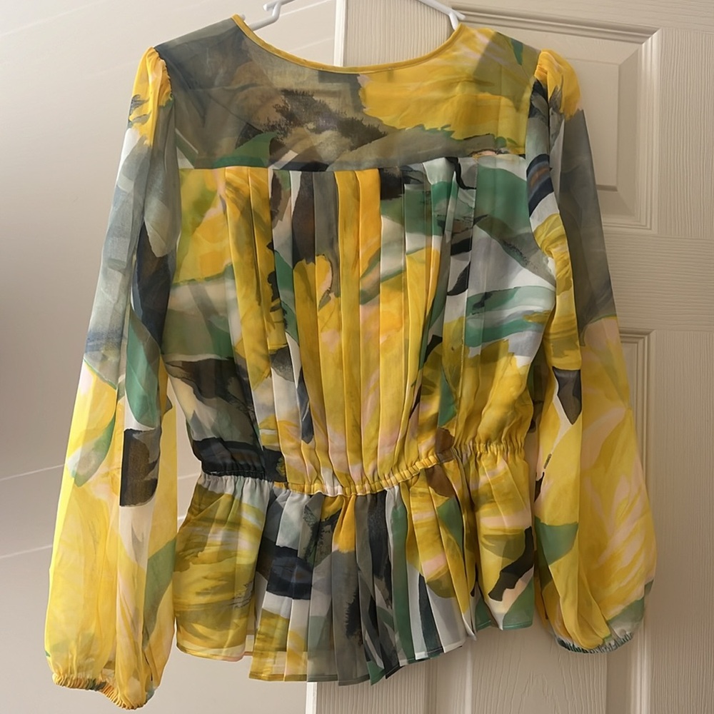 Yellow Blouse - Picture 6 of 7